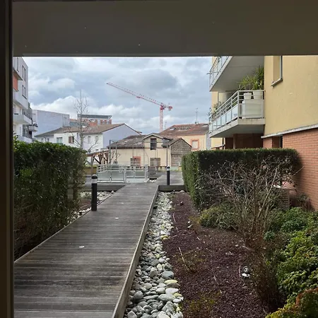 Marengo-gare Matabiau - Mediatheque-allees Jean Jaures Proche Ligne B Parking Prive Securise Gratuitprive Тулуза