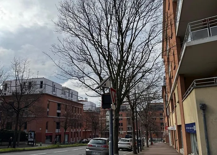 Marengo-gare Matabiau - Mediatheque-allees Jean Jaures Proche Ligne B Parking Prive Securise Gratuitprive Lägenhet Toulouse