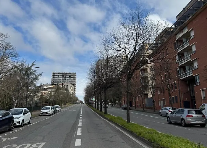 Marengo-gare Matabiau - Mediatheque-allees Jean Jaures Proche Ligne B Parking Prive Securise Gratuitprive