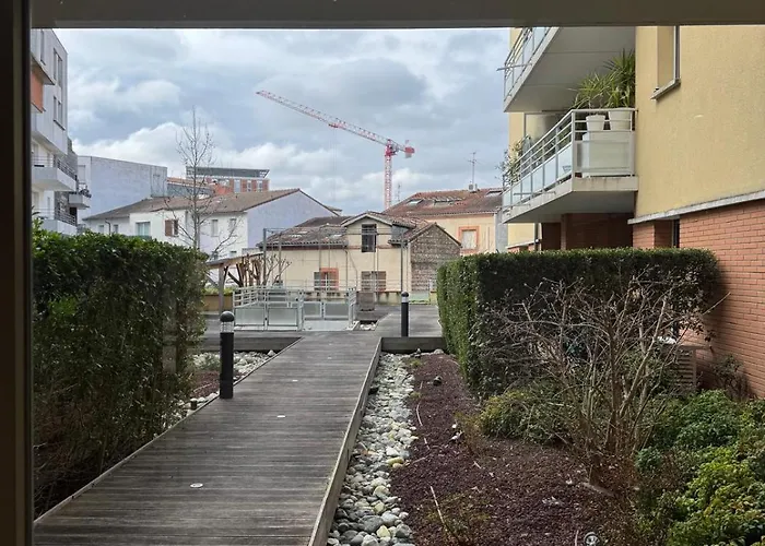 Marengo-gare Matabiau - Mediatheque-allees Jean Jaures Proche Ligne B Parking Prive Securise Gratuitprive Toulouse