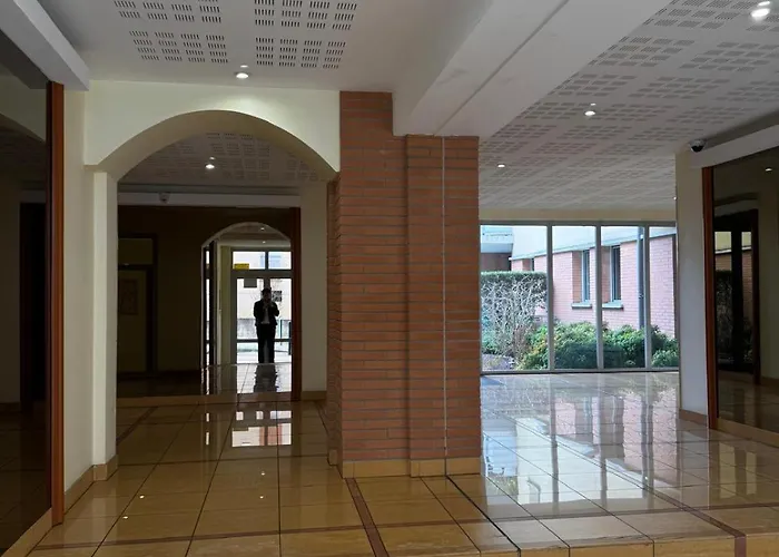 Marengo-gare Matabiau - Mediatheque-allees Jean Jaures Proche Ligne B Parking Prive Securise Gratuitprive * トゥールーズ